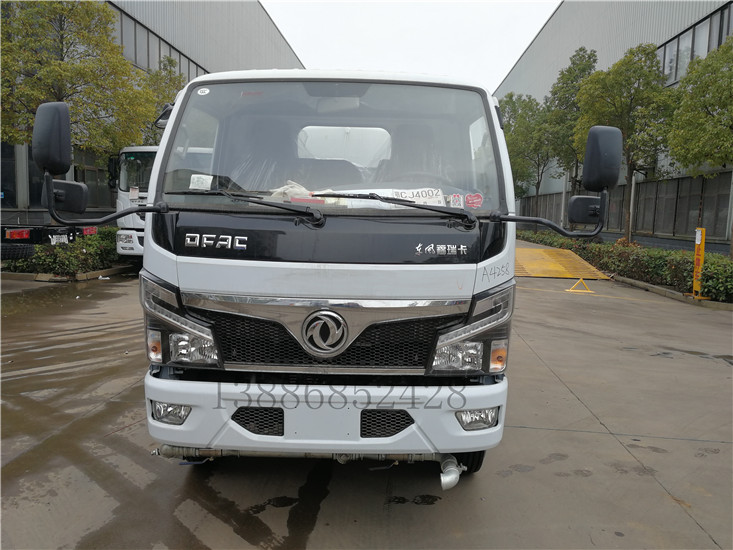 東風(fēng)多利卡藍牌五方灑水車---藍牌抑塵車價格